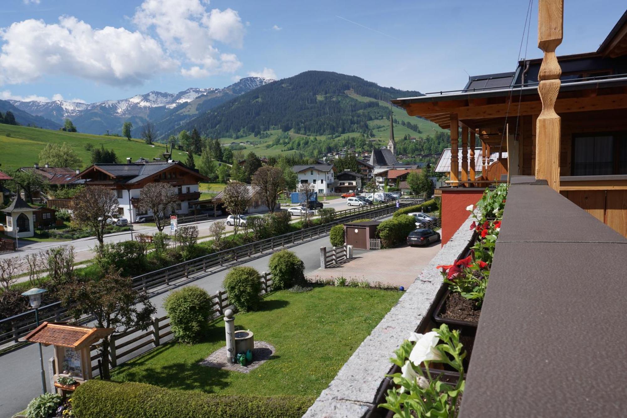 Pension & Appartements Anny Maria Alm am Steinernen Meer Exteriér fotografie